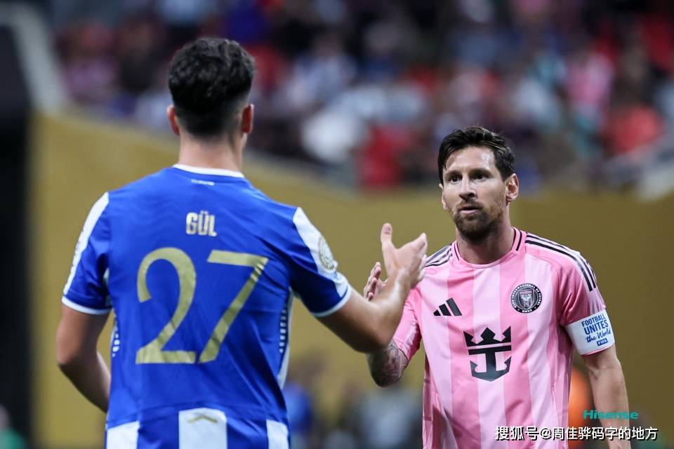 亚博体育app-梅西重返赛场，持续失利首场状态出色，西班牙队观众沸腾！比赛高潮迭起的简单介绍-亚博体育app